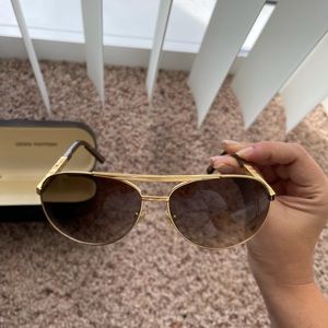 louis vuitton attitude aviator subglasses gold authentic